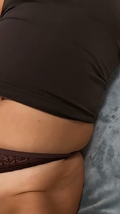 Caught by roommate masturbating, he kindly lends his big black cock to make her comes | Clip 1