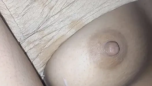 night mai bhabhi ke boobs dabye full part enjoy