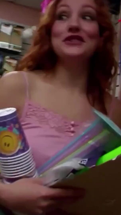 AMATEUR REDHEAD KNOW HOW TO HANDLE A BIG COCK | Clip 1