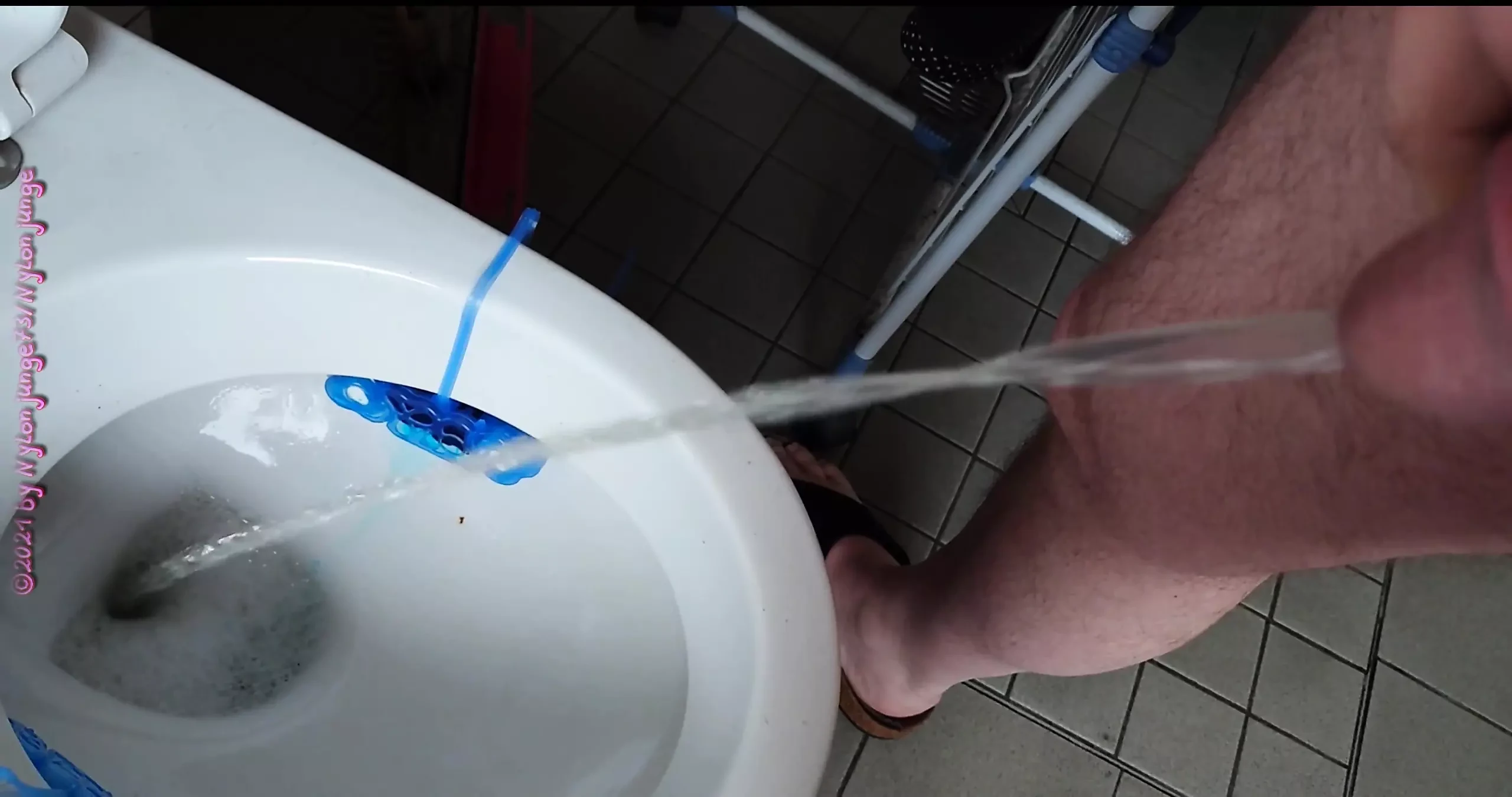 早上撒尿的丰满膀胱