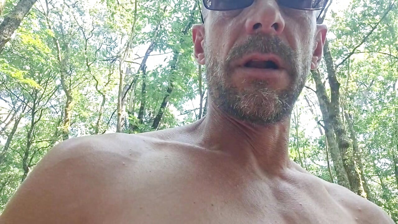 A good session of and exib live on a path in the forest with a friend, remi06cam4