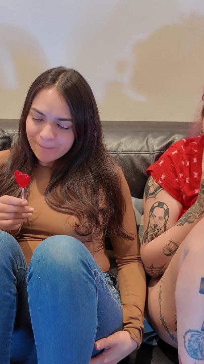 Four Girls Lollipop Chewing Gum Fetish Kissing Licking
