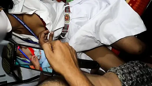 Sınıftaki genç kız okuldan sonra seks yapıyor. Hintli bakire liseli kızlar öğretmeniyle ilk kez seks yapıyor