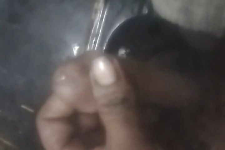 Sister-in-law's Bhosrabohut is very big, I saw it and shook it.