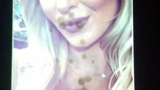 Charlotte Flair cu atribut de spermă 5