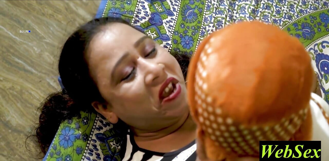 Desi Milf Bhabhi Seks Nyata dengan 18 tahun Devar! Seks Bhabhi