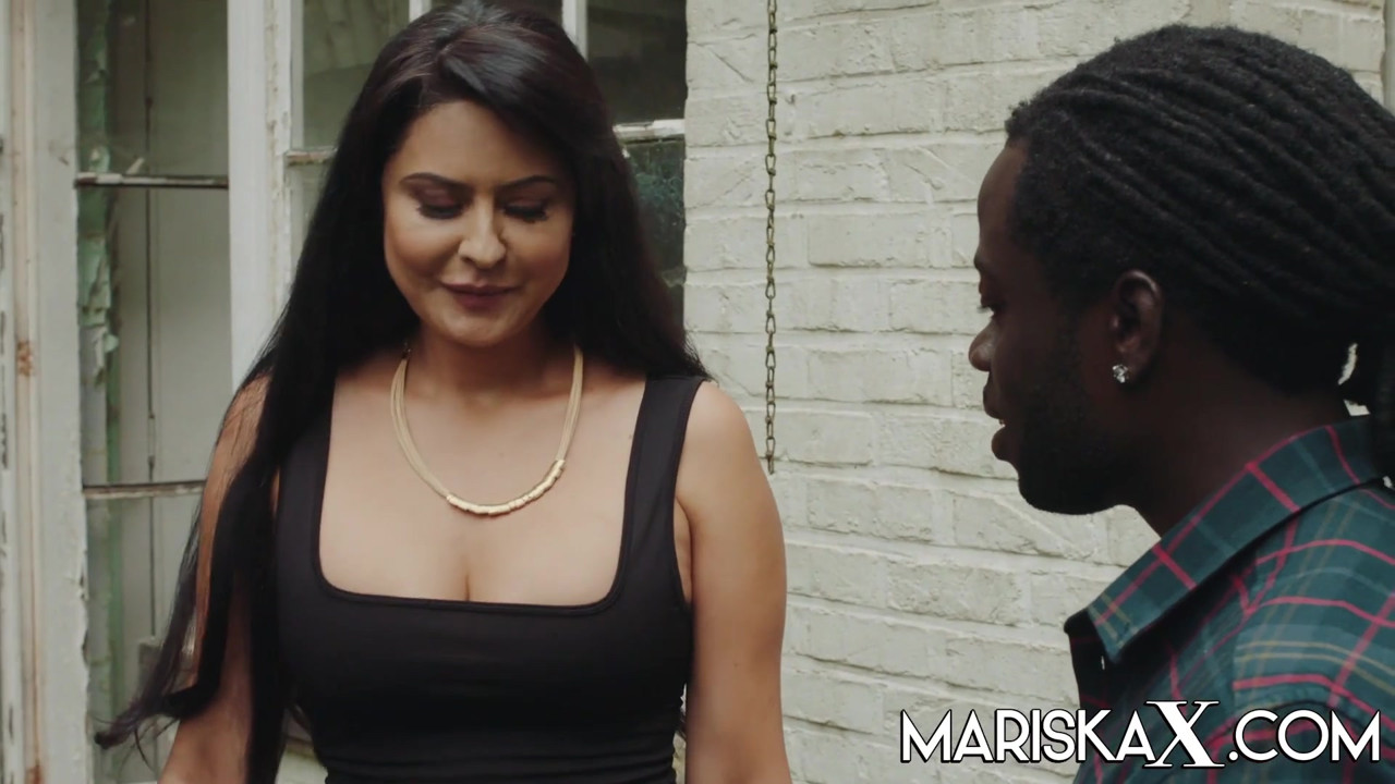 夫がbbcに提供するmariskax mariska
