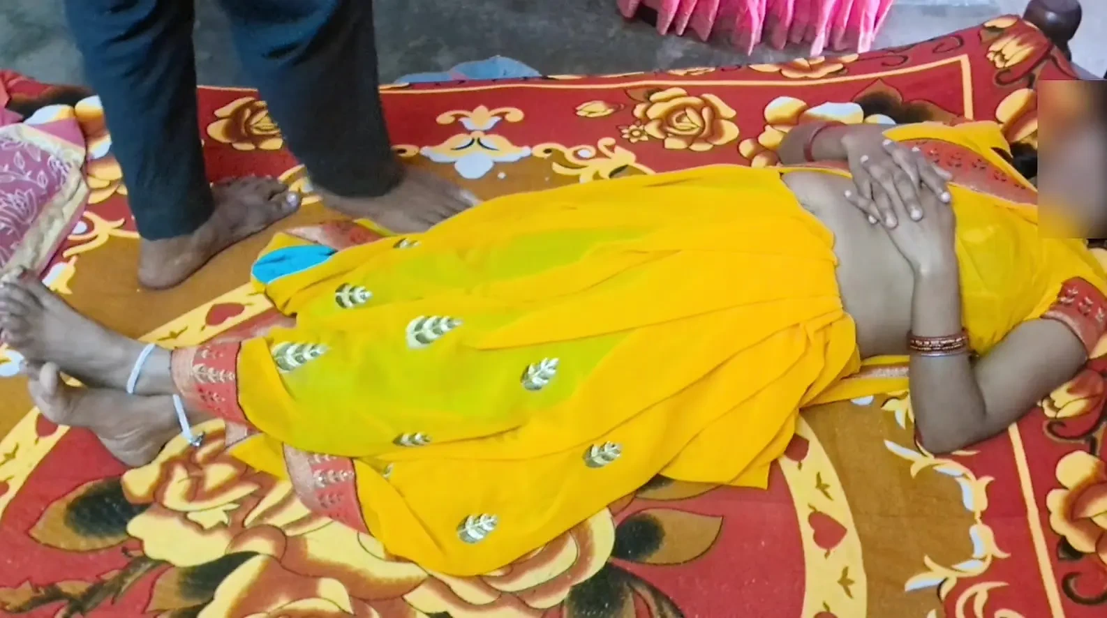 Desi Girl Fucking with best college friend