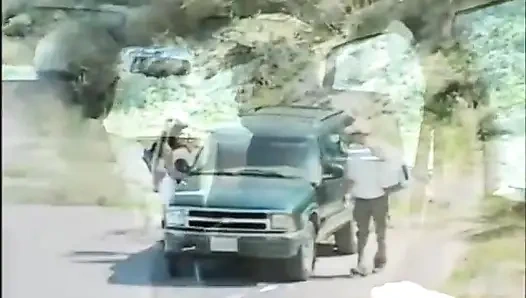 Threesome toket besar hotties