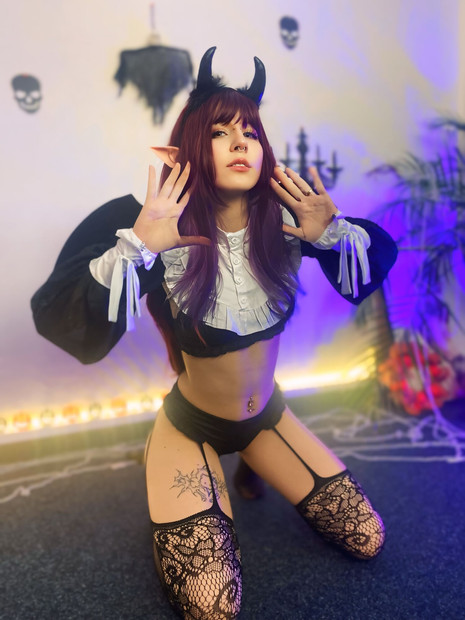 FrancescaJoyy: Halloween as a Succubus