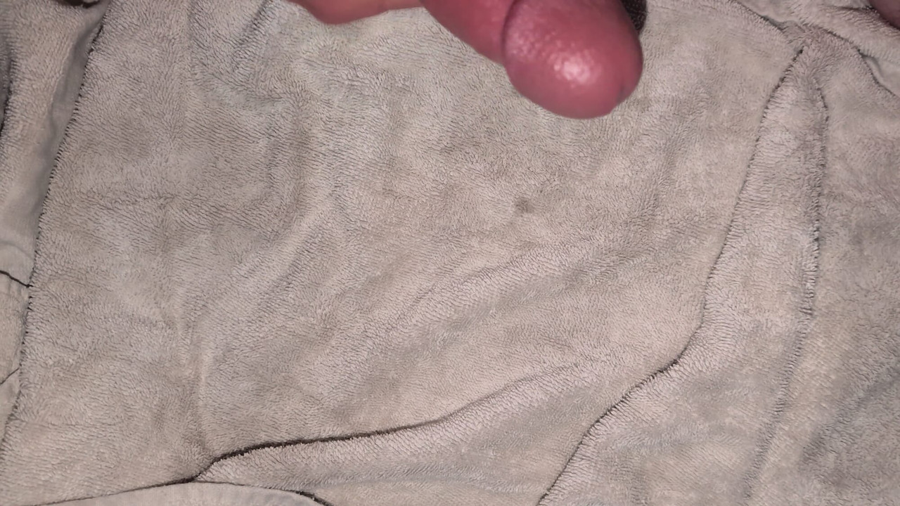 Ispraznio sam jaja za prskanje sperme.