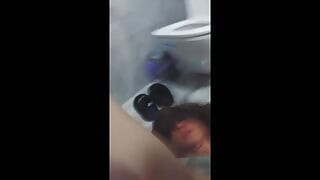 असली धोखा। दोस्त मेरी पत्नी को गांड में चोदते हैं