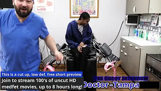 Dr Tampa - Daisy Mynx'in ilk jinekolog muayenesi