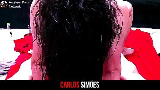 Yetenekli adam esmerin küçük götünü sikiyor