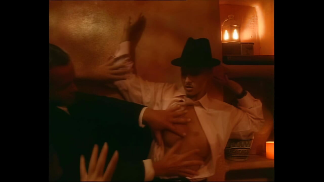 Son felices haciendo un sexo grupal