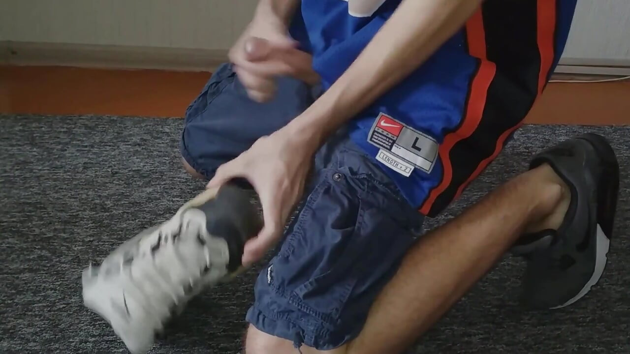 Skater Turnschuhe Air Max Sperma in neuen Cargo-shorts