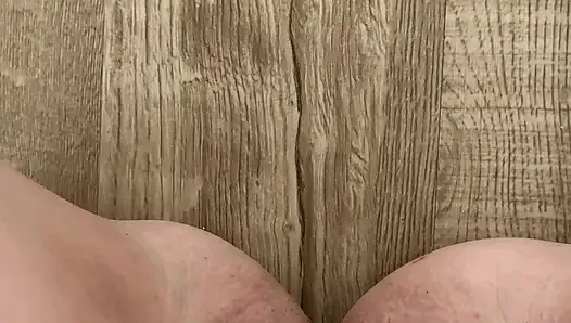 Bürste Als Dildo Benutzt