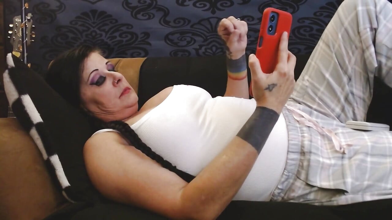 Tarde en la noche perezosa milf bosteando