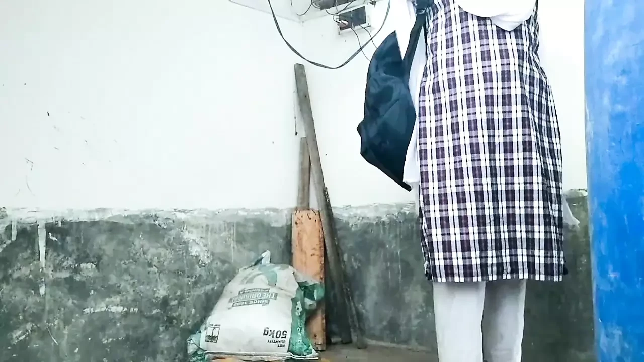 印度学生妹和她的老师偷偷上大学