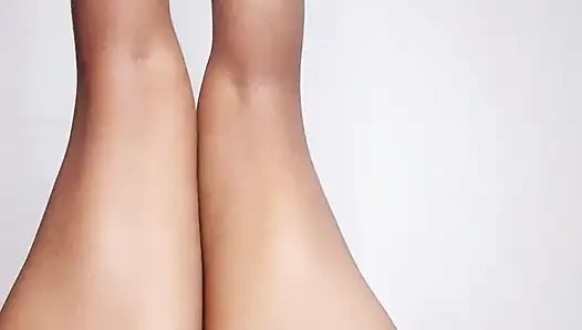 Ich fingere meinen kitzler so hart