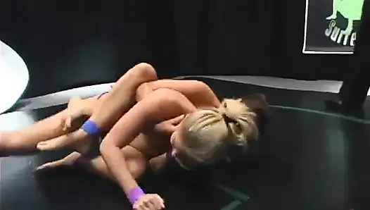 Isis (1-0) ve Hollie (0-1)