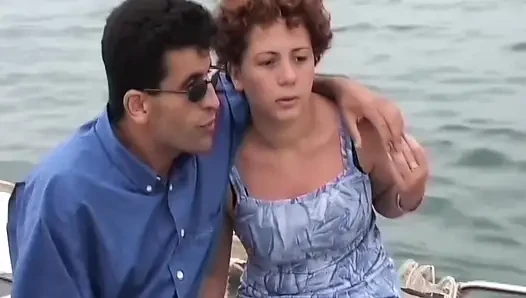 Ahmet ve Selma Türk teknesinde açık havada sikişiyor