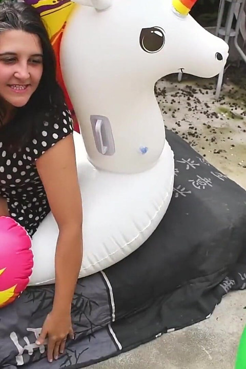Outdoors Ride to Pop on Inflatable Unicorn - Bunny Looner