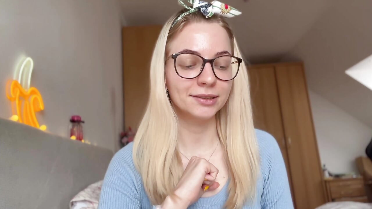How to Tell Her About Your Micro Size!