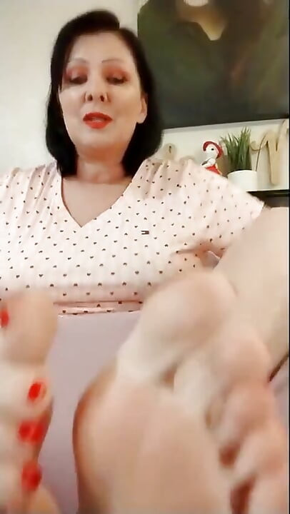 Sexy Red Toenails Barefoot Soles