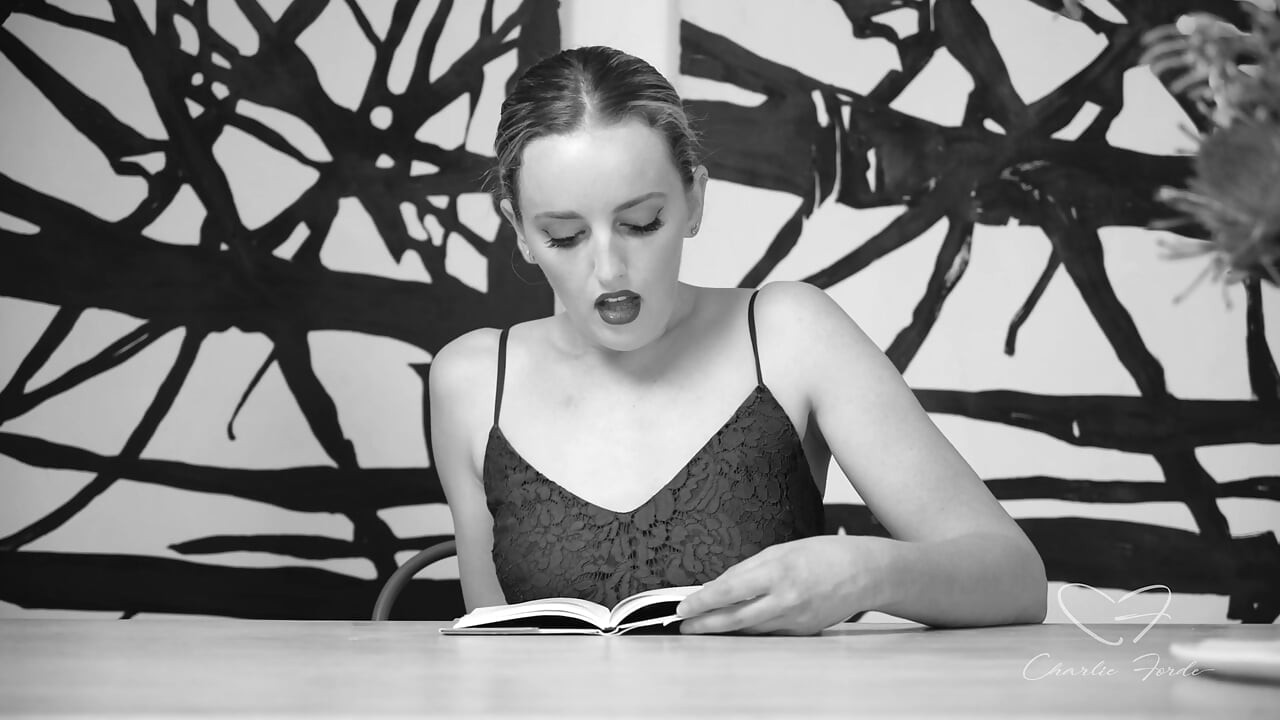 Ode to Hysterical Literature Featuring Charlie Forde, Amber Moore