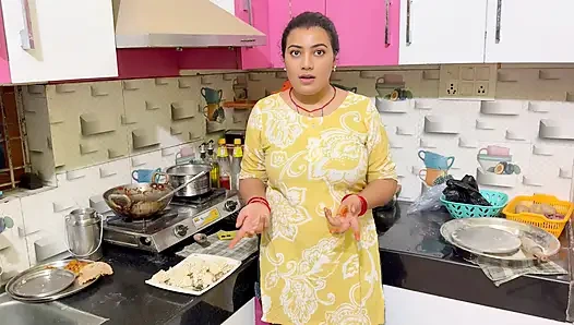 Meine jüngere stiefschwester schickte mir versehentlich ihr nacktfoto, ich habe es ausgenutzt und meine stiefschwester gefickt, volles hindi virales video