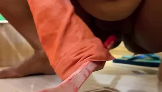 Büyük memeli iri güzel kadın ateşli kolaj kız anippe tuvalette pansiyon banyosunda küstah seks ve sınırsız işeme