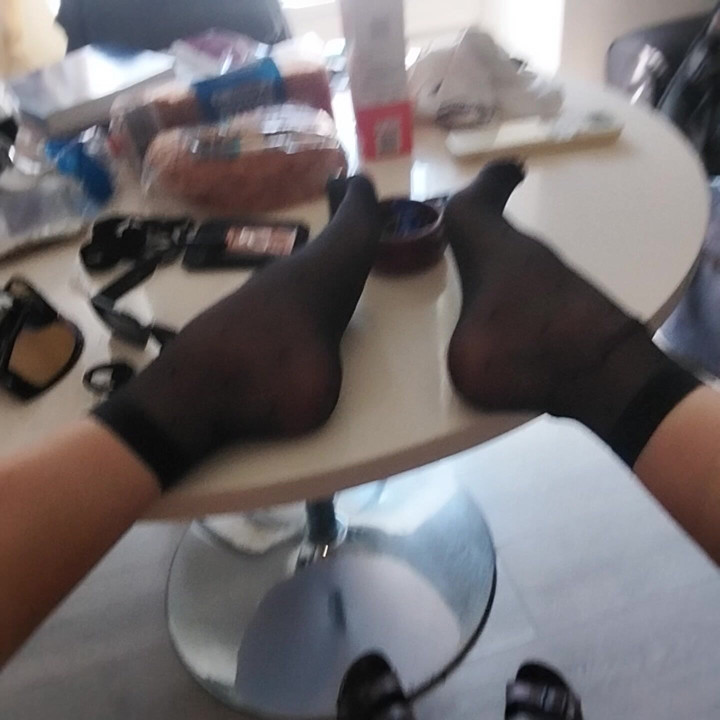 Nylons feet