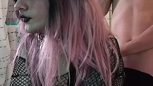 Gotik travesti Jade Madison'ı sikiyor - derleme 3