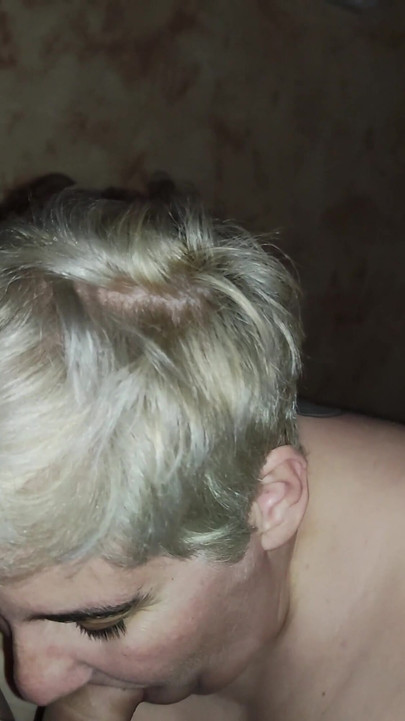 Moram podeliti trenutak od "Moja pokorna drolja puši moj kurac"