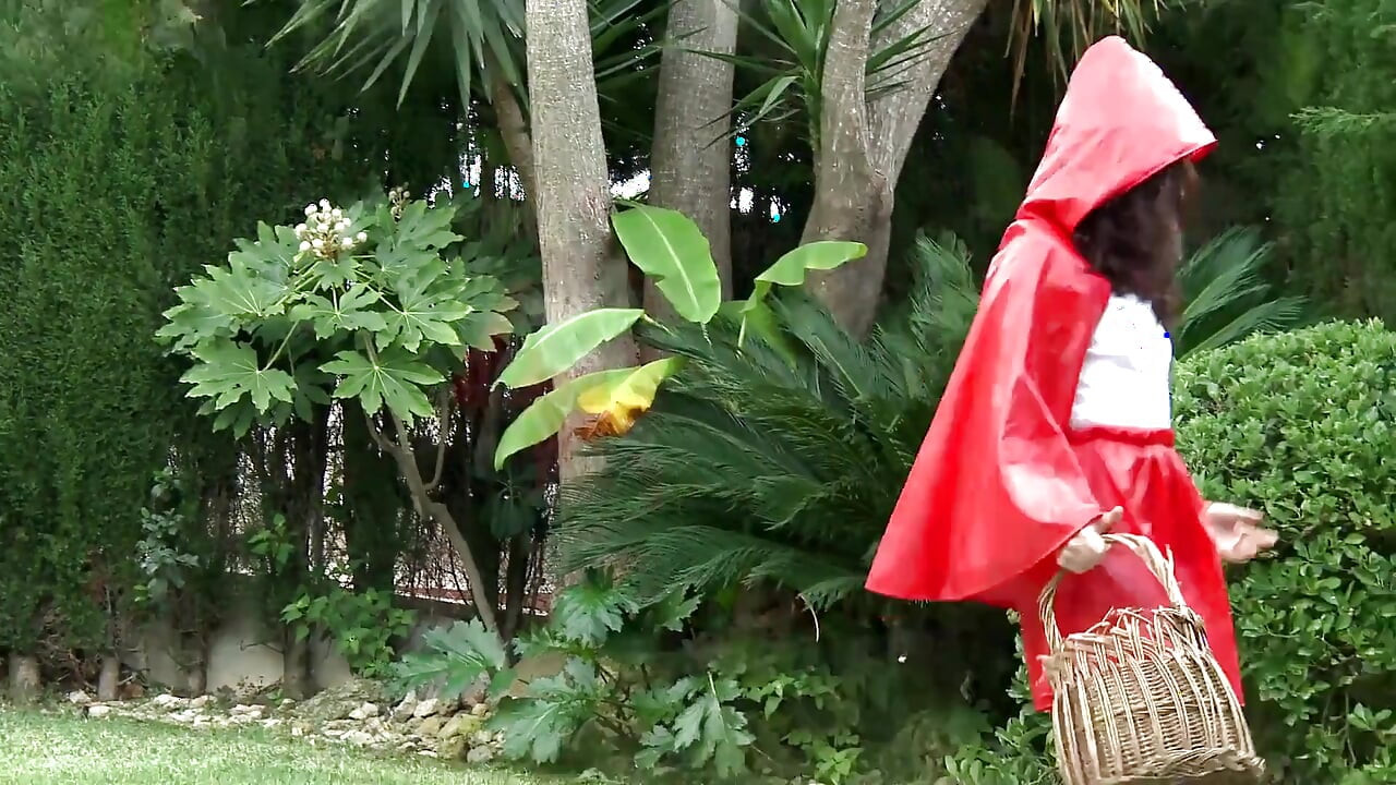 สวมบทบาท - หมวกแดงยั่วโดยเงี่ยน