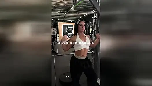 IG Live Squirt Fail: 18yo Pussy Explodes & Floods Gym Floor (Messy)