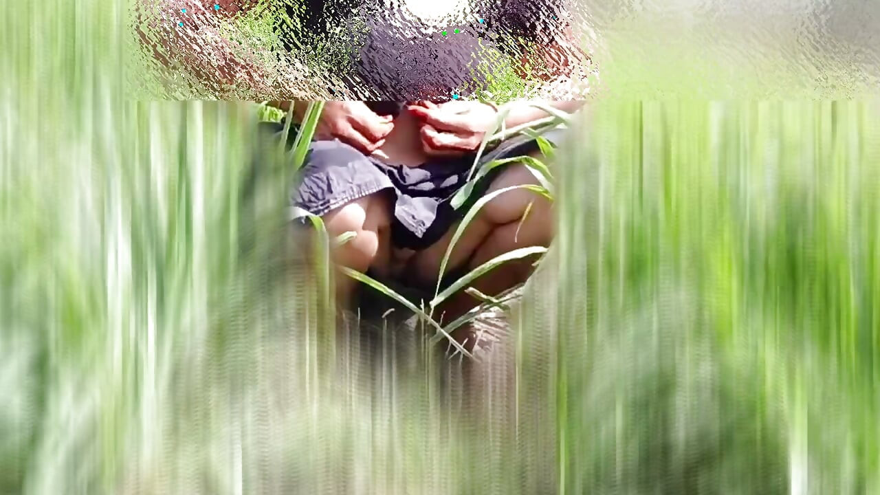 The desi stepsister of the village is bathing openly in the open field, bathing naked in the forest, brother-in-law is secretly