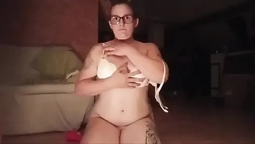I Undress for You and Jerk off Live in Front of the Camera