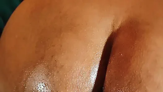 Горячая азиатская сучка занимается сексом раком в видео от первого лица