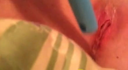 brush in pussy