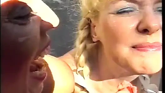 Sexorgie mit hengsten und reifen, die hardcore ficken und schwanz im freien lutschen