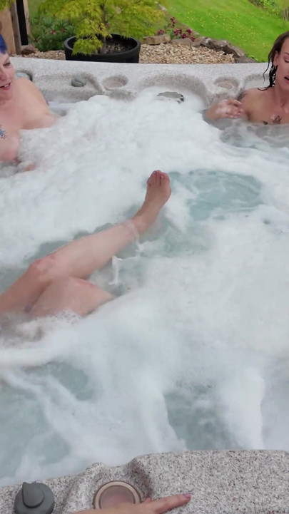 Girl Chat in the Hot Tub