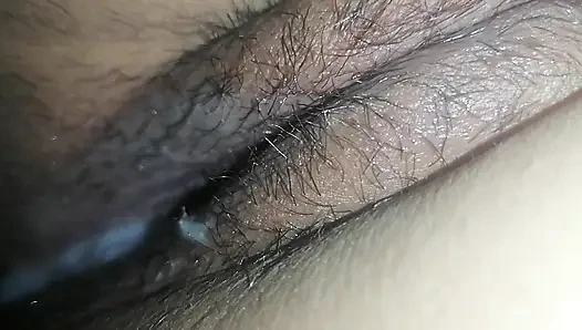Müslüman seksi yenge evde kimse yokken erkek arkadaşıyla sikişiyor