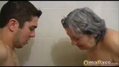 Omapass domácí kompilace video záběrů babičky