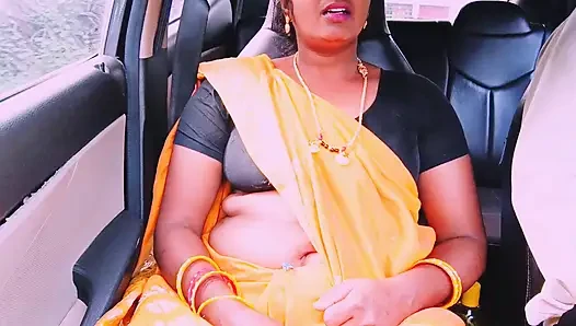 Pembantu Villege seks mobil Telugu bicara kotor.
