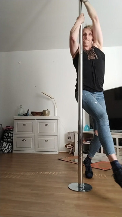 Pole dancing