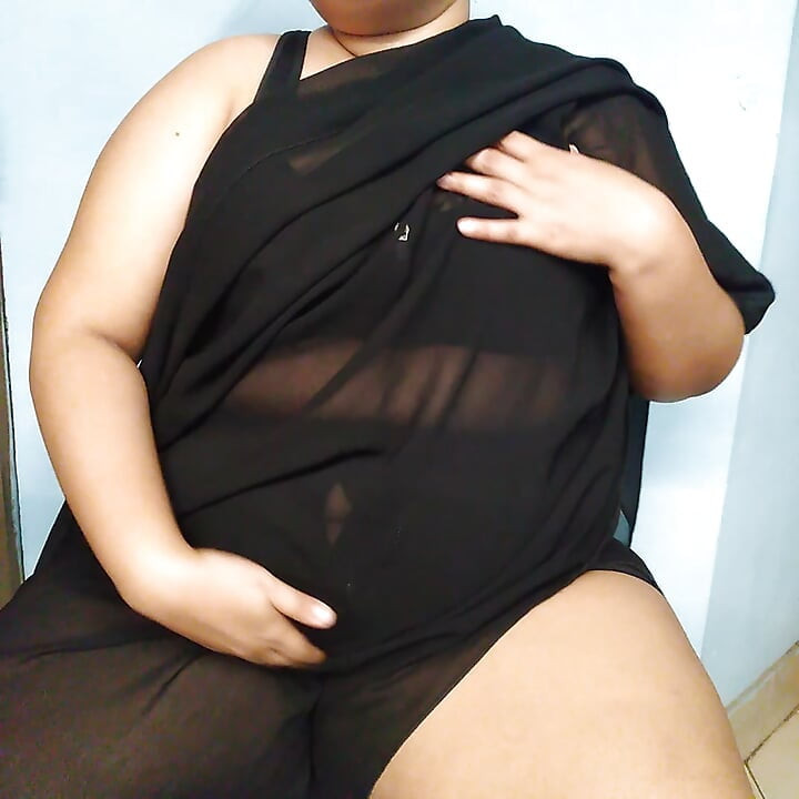 Show en vivo de chica caliente desnuda - tetas enormes