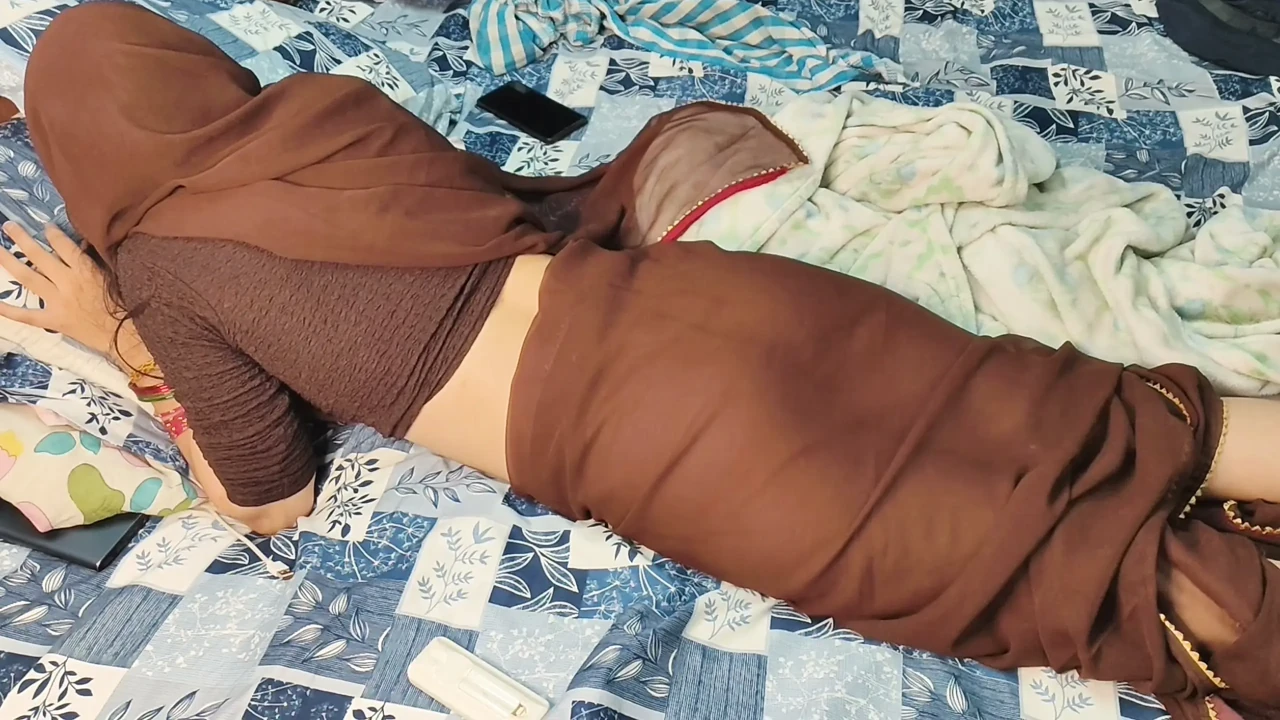 Kaamwali bhabhi hot anal and rough sex with hindi audio viral Mms