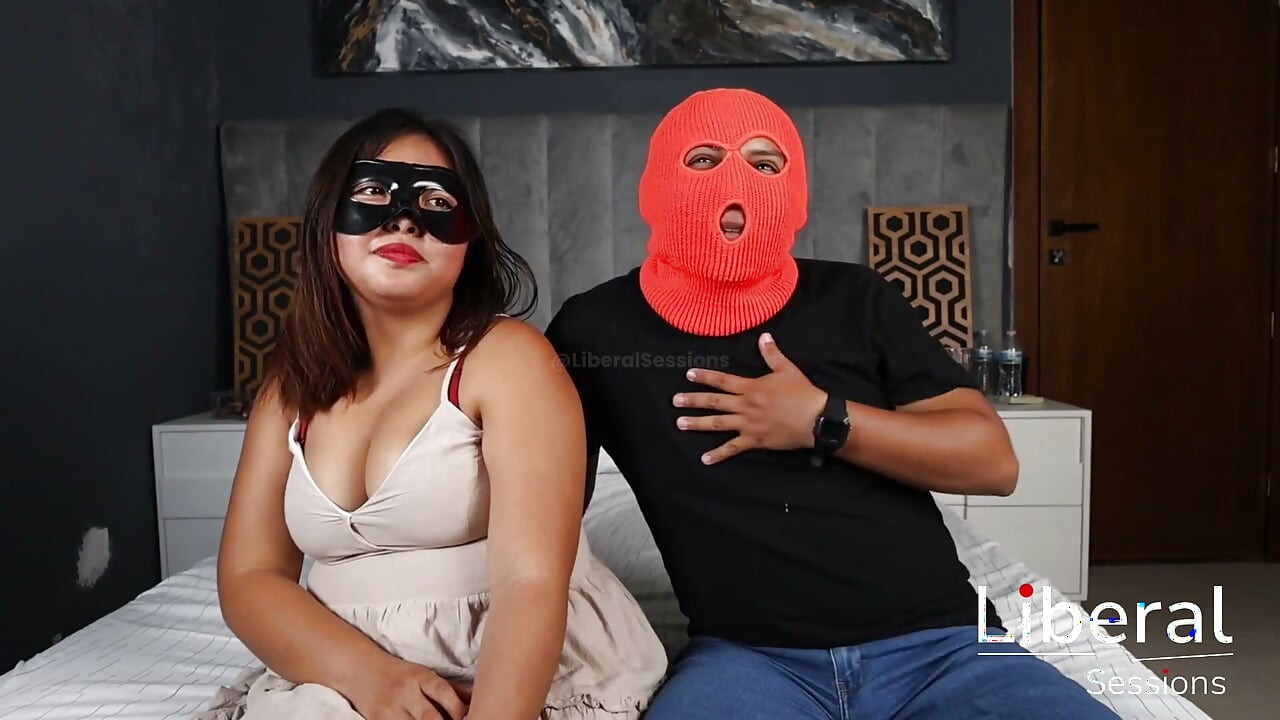 Corno gosta de assistir sua esposa ser fodida por estranhos